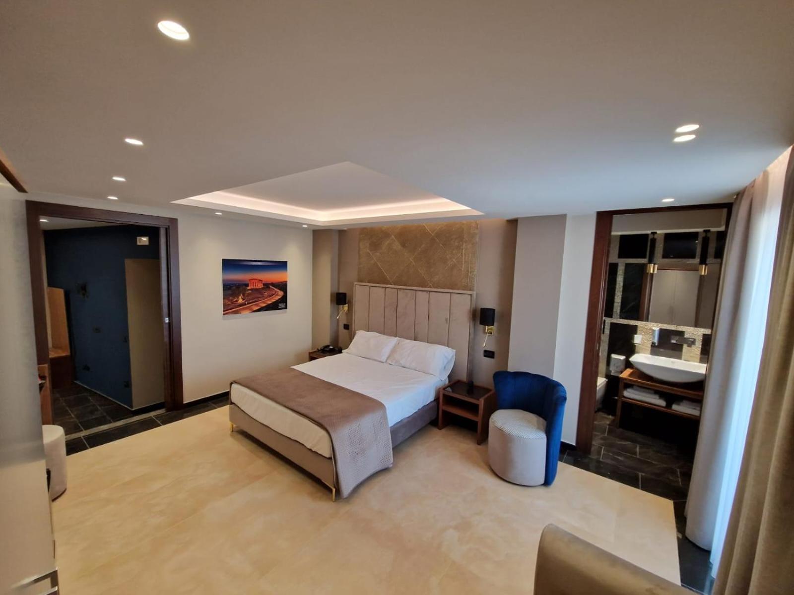 Beatus Suites And Rooms B&B Canicattì Екстериор снимка