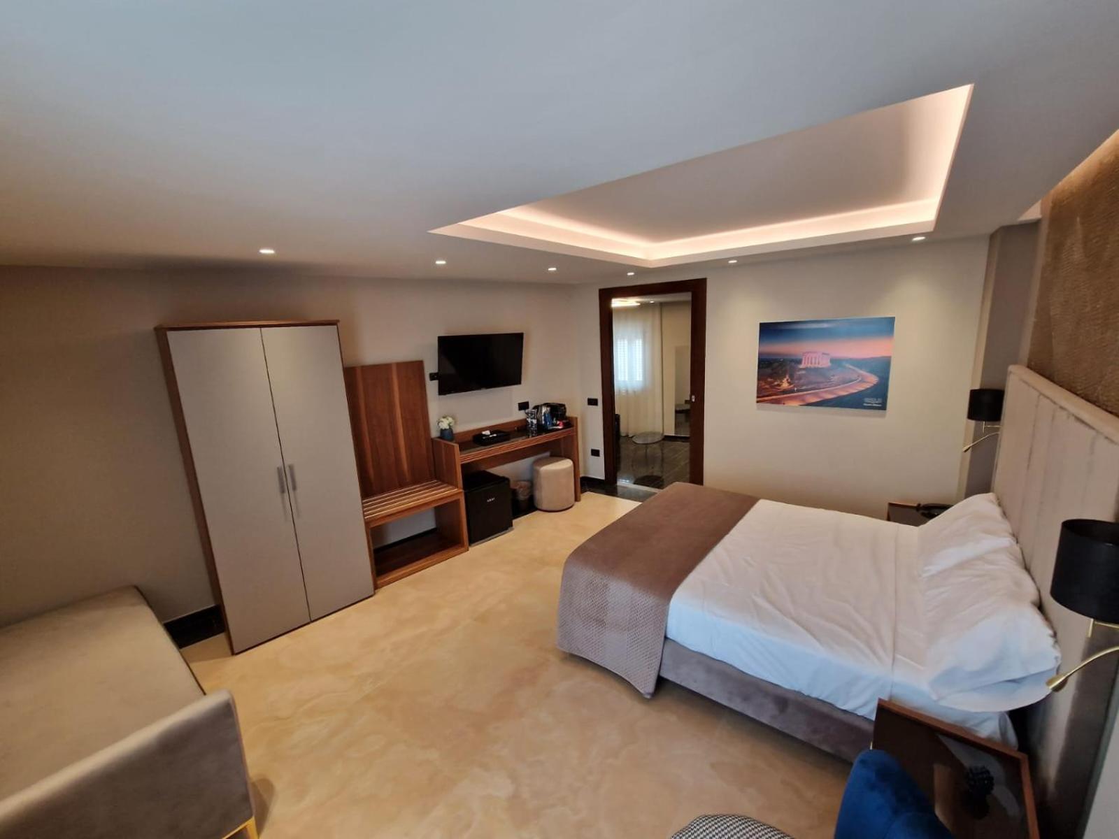 Beatus Suites And Rooms B&B Canicattì Екстериор снимка