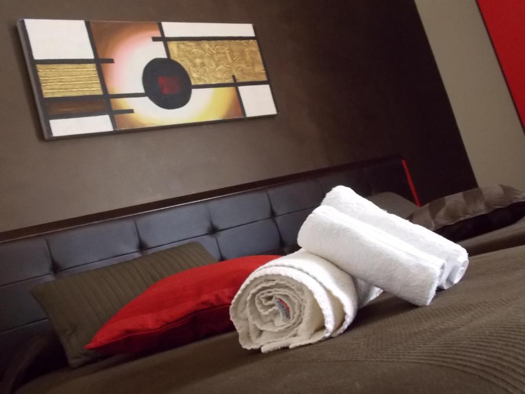 Beatus Suites And Rooms B&B Canicattì Екстериор снимка