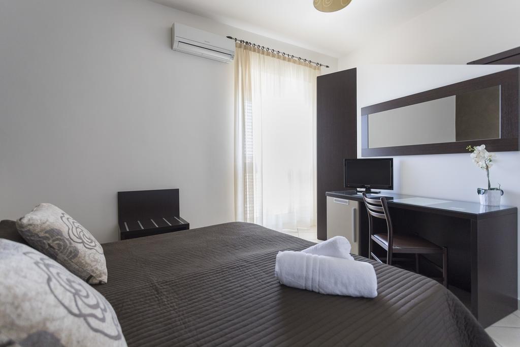 Beatus Suites And Rooms B&B Canicattì Екстериор снимка