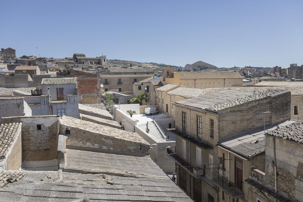 Beatus Suites And Rooms B&B Canicattì Екстериор снимка