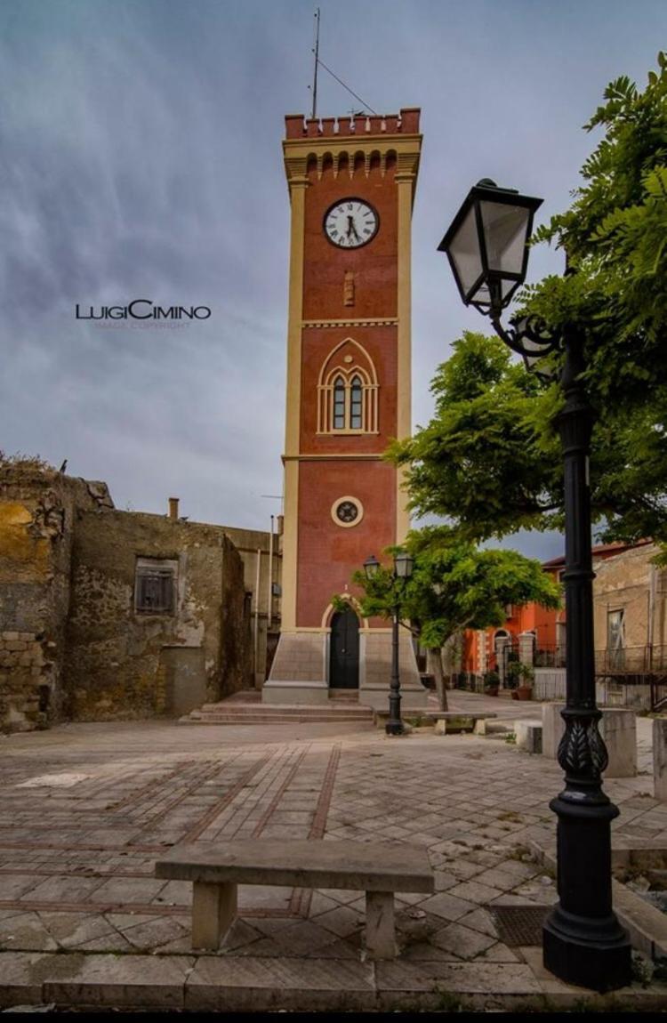 Beatus Suites And Rooms B&B Canicattì Екстериор снимка